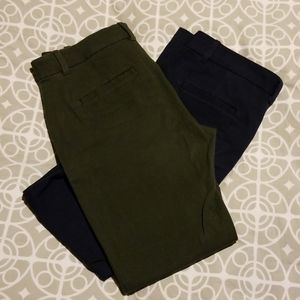 2 pair of Gap bi-stretch skinny ankle pants